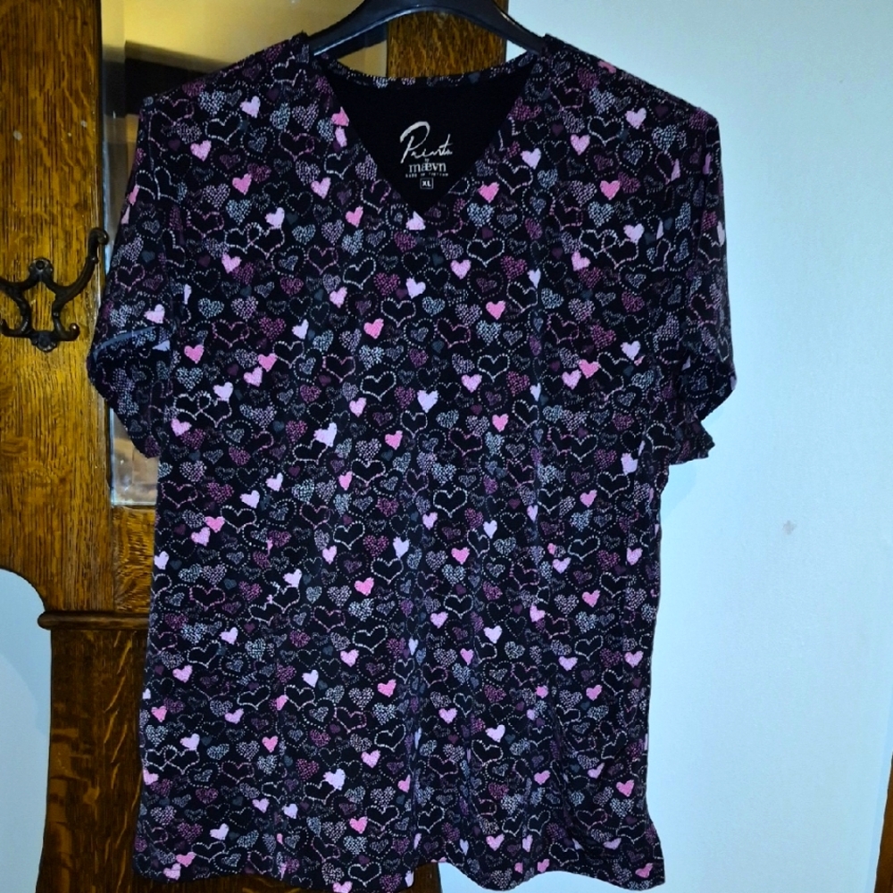 Womens XL scrub Shirt
